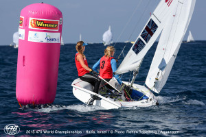 470 class world championship 2015 - day 3 Hannah Mills/Saskia Clark (GBR118) AQUAZOOM/Ronan Topelberg